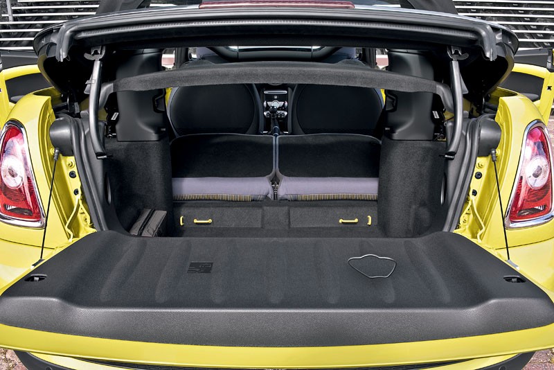 Detroit 2009: premiera światowa Mini Cabrio