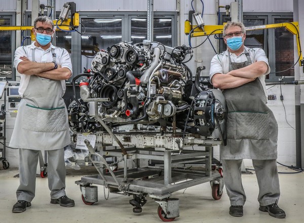 Koniec kultowego V8 Bentleya – silnik 6 i 3/4 litra produkowano ponad 60 lat