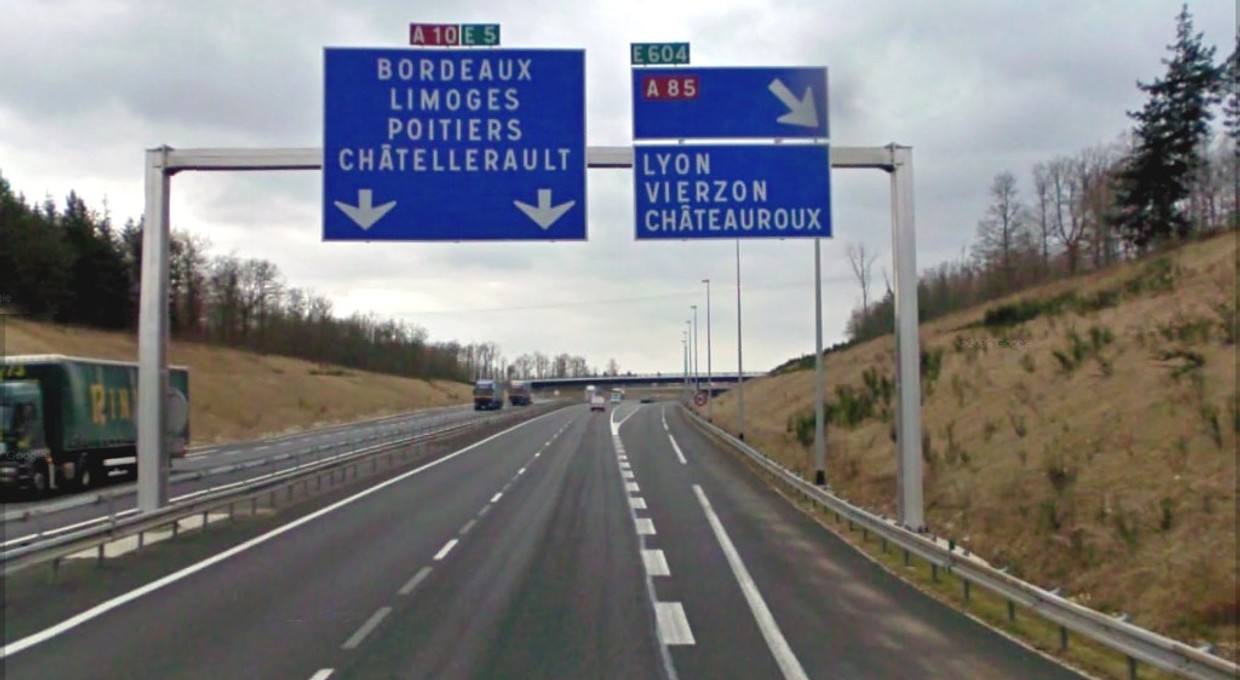 Kierowca na francuskiej autostradzie szukał pomocy w Polsce