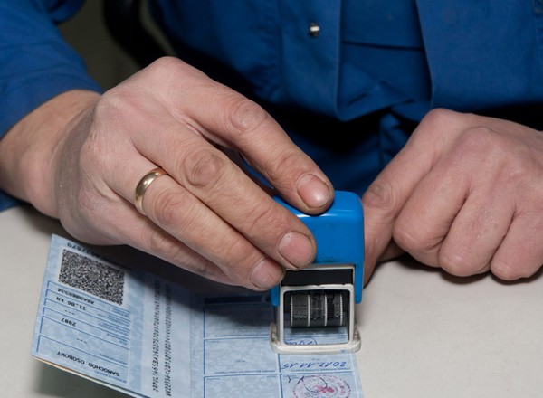 Czterech diagnostów zatrzymanych za fikcyjne badania techniczne