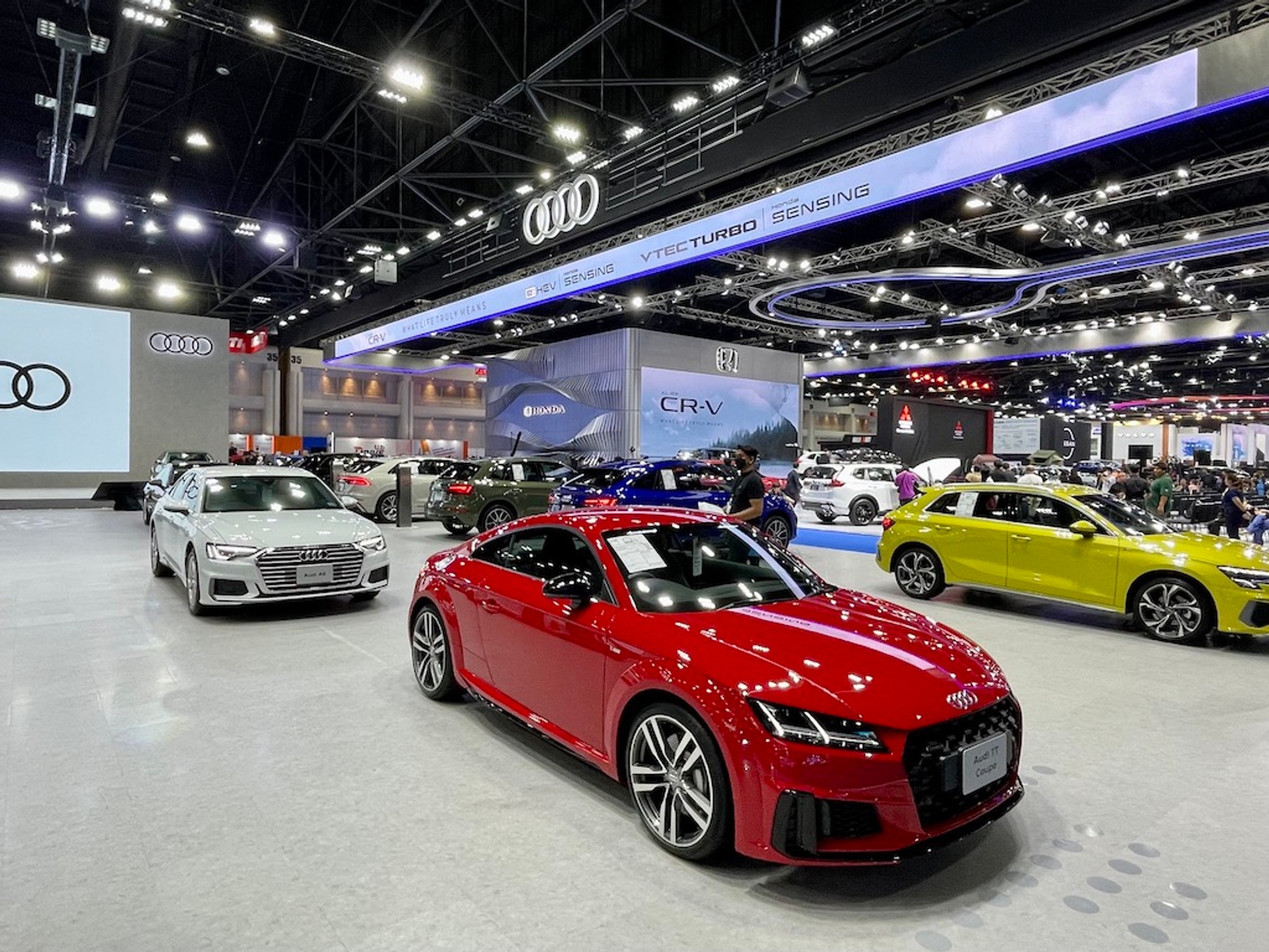 Salon w Bangkoku 2023