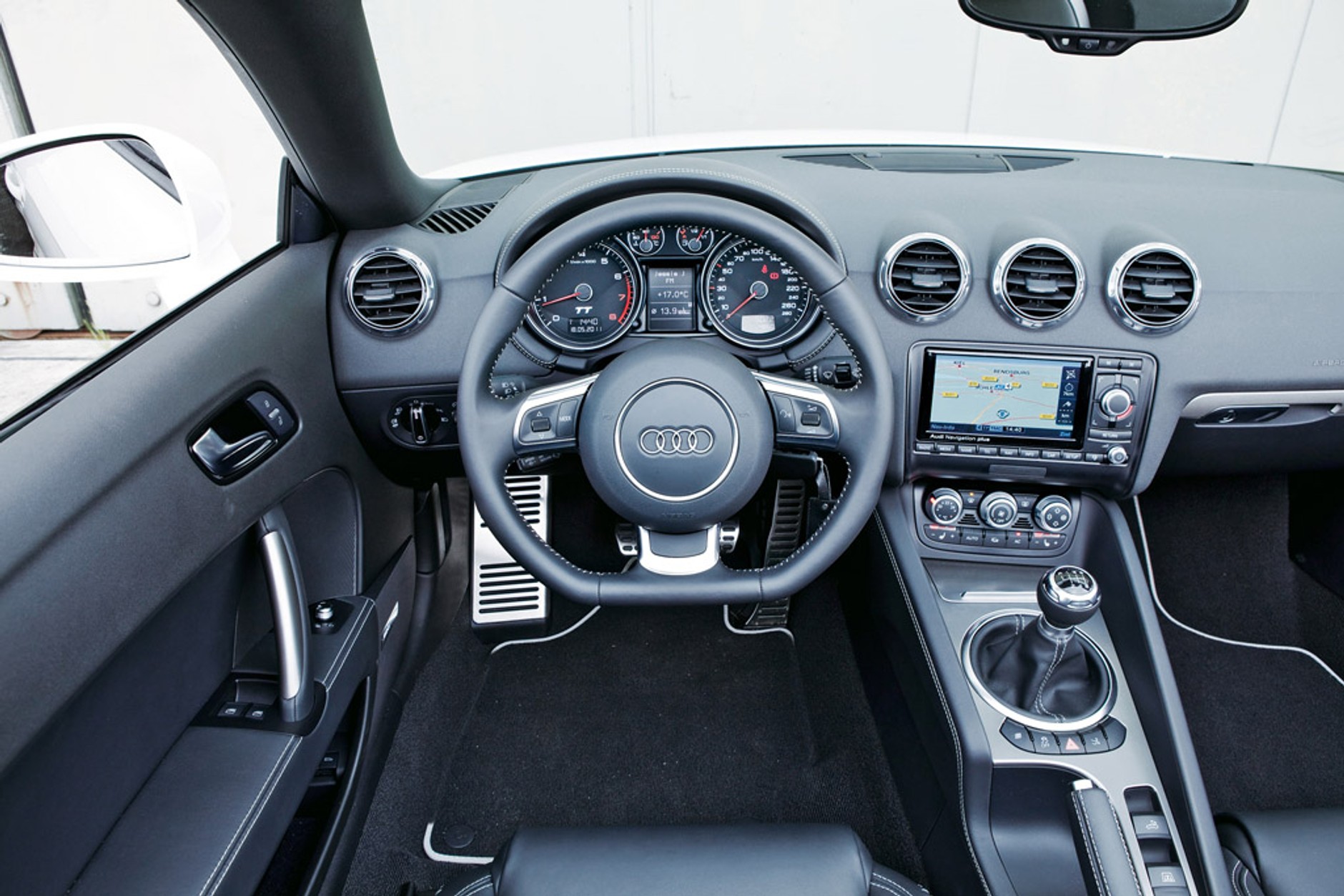 Mercedes SLK kontra BMW Z4 i Audi TT Roadster: sprawdziliśmy, czy ten Mercedes nadal budzi emocje?