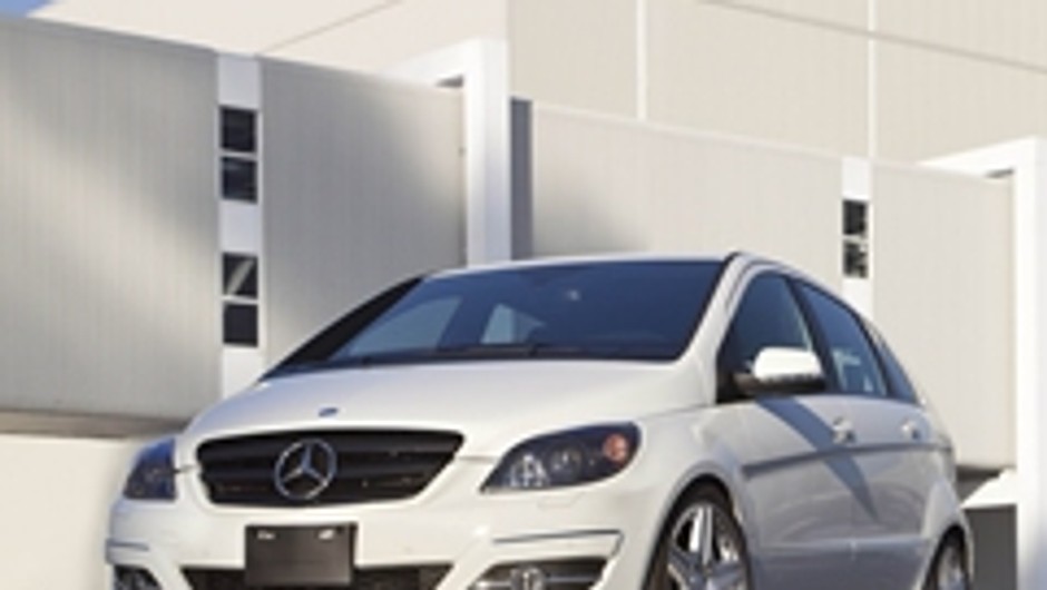 Mercedes B55 – dwie podłogi, silnik V8, napęd na tył, wow