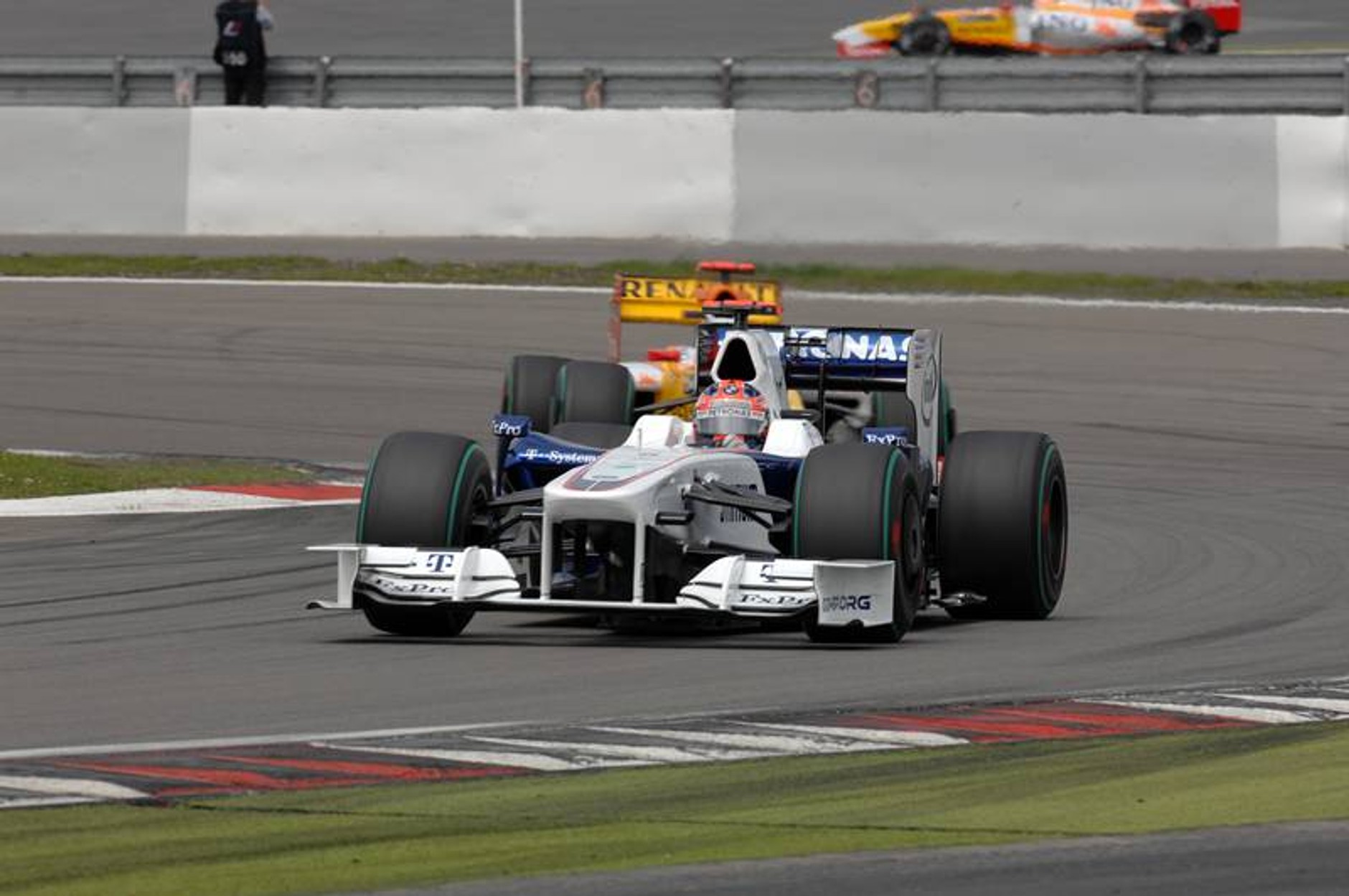 Grand Prix Niemiec 2009: rozpędzony Red Bull Racing dogania Brawn GP (fotogaleria)