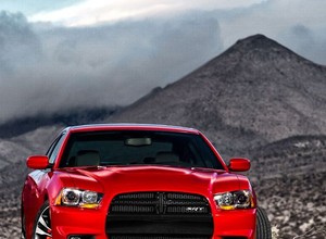 Bojowy Dodge Charger SRT8