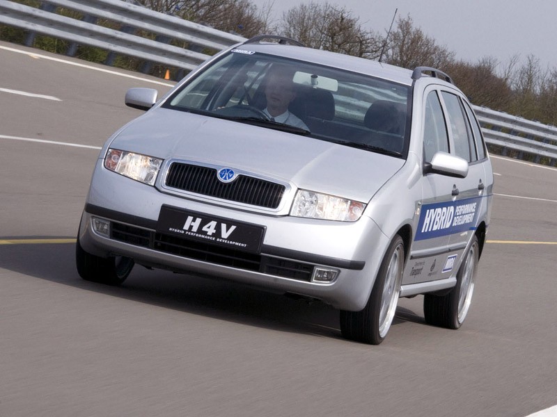 Hybrydowa Škoda Fabia  z Wlk. Brytanii - MIRA H4V Plugless Plug-in Hybrid