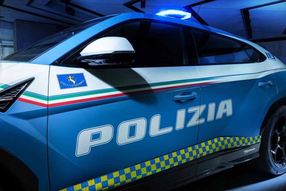Lamborghini Urus Performante Polizia