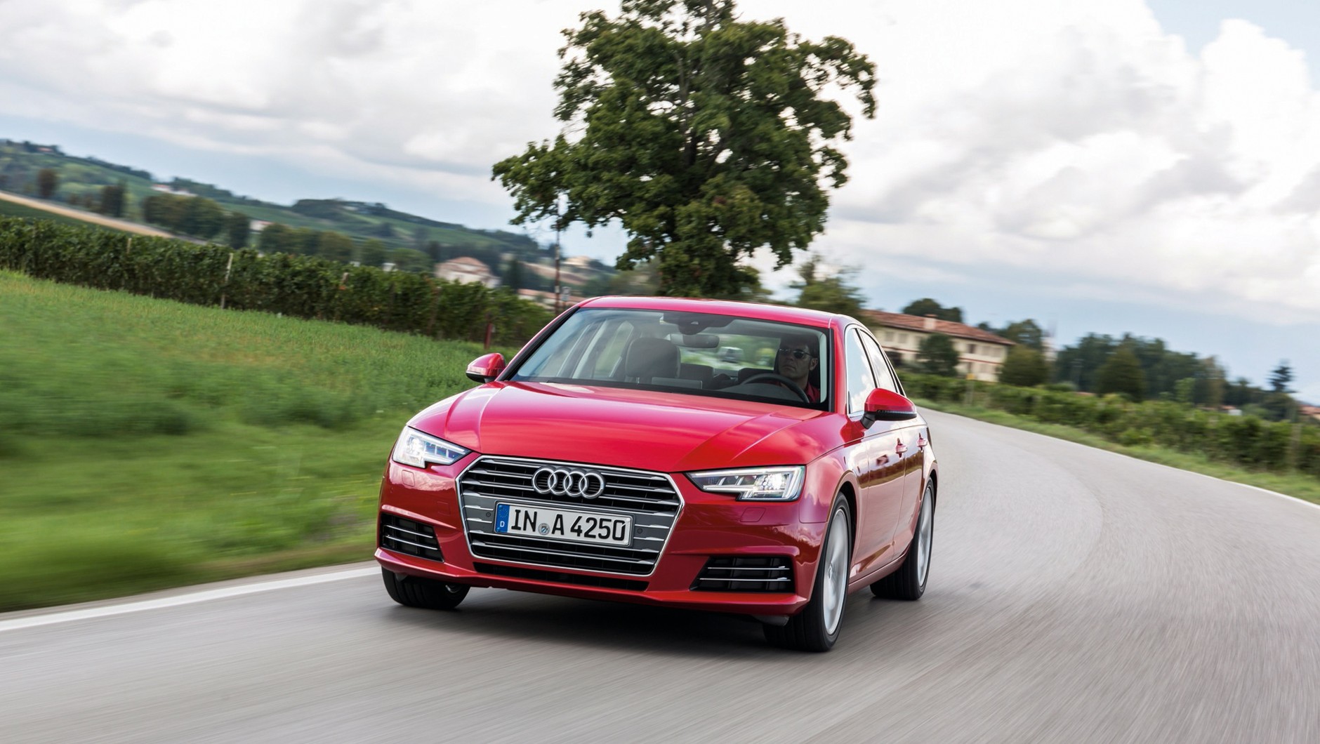 Audi A4 B9 2015-2019 (przed face liftingiem)