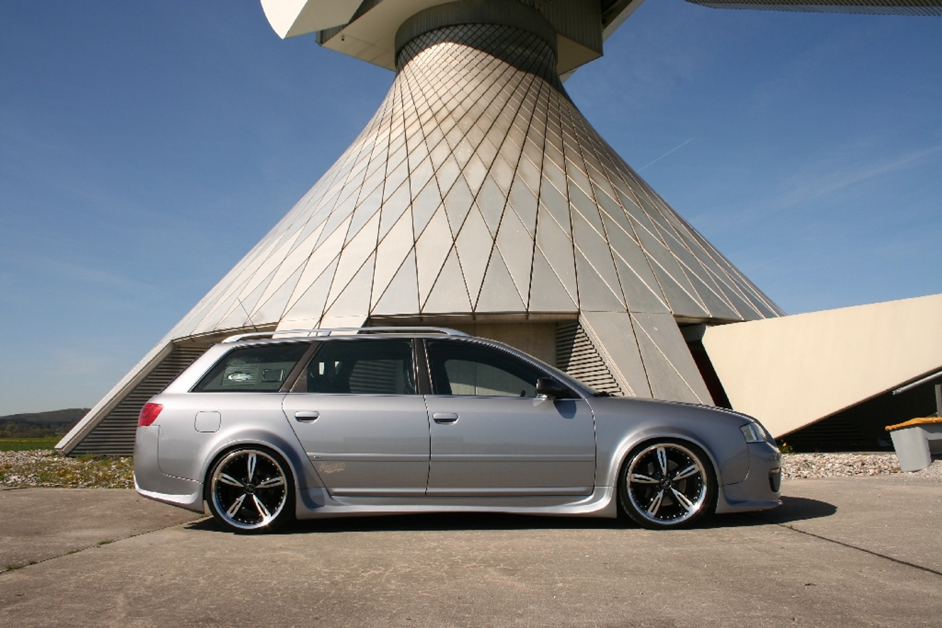 Audi A6 z systemem Clariona