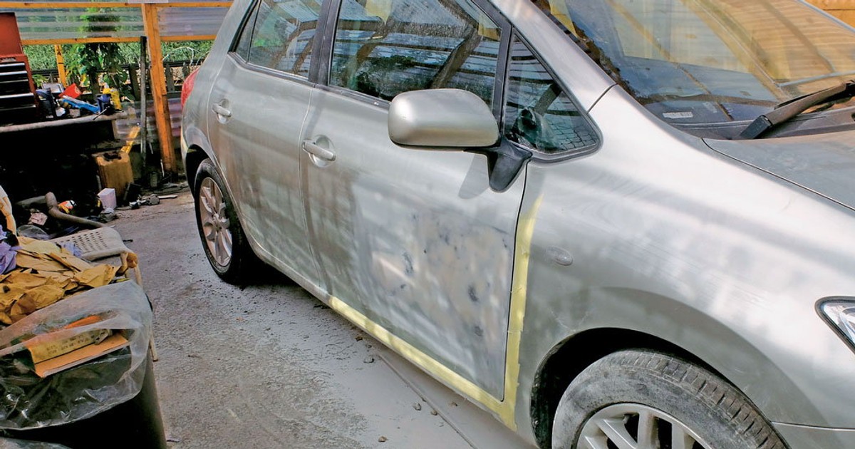 Bardzo tanie auto albo jest brzydkie, albo nie jeździ, choć... zdarzają się wyjątki