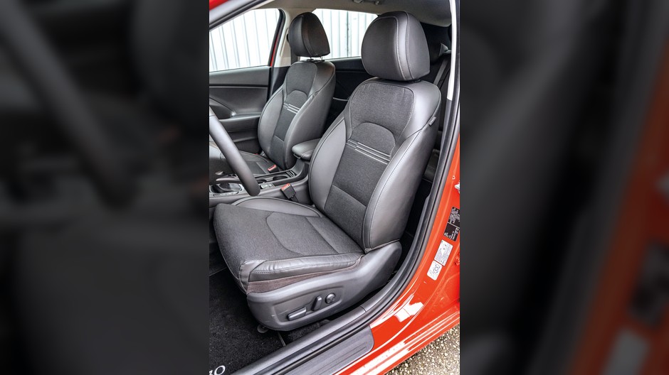 Hyundai i30 1.5 T-GDI iMT - fotel kierowcy