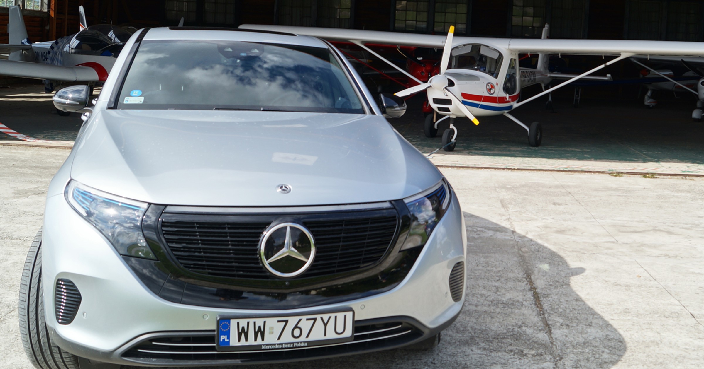 Nowoczesny design i jeszcze nowocześniejsza technika: oto EQC – pierwszy, wielkoseryjny Mercedes na prąd!