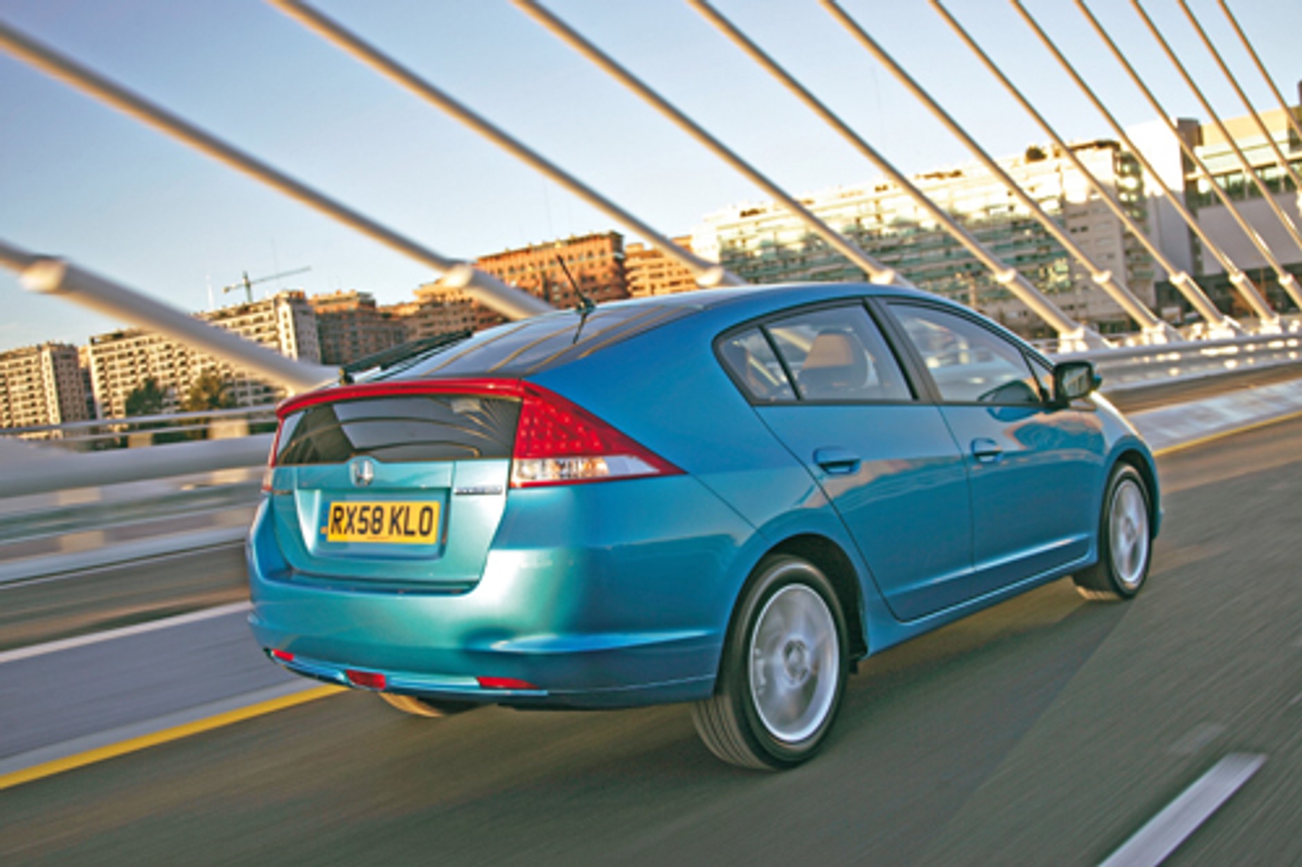 Toyota Prius i Honda Insight - Auta na tej samej fali