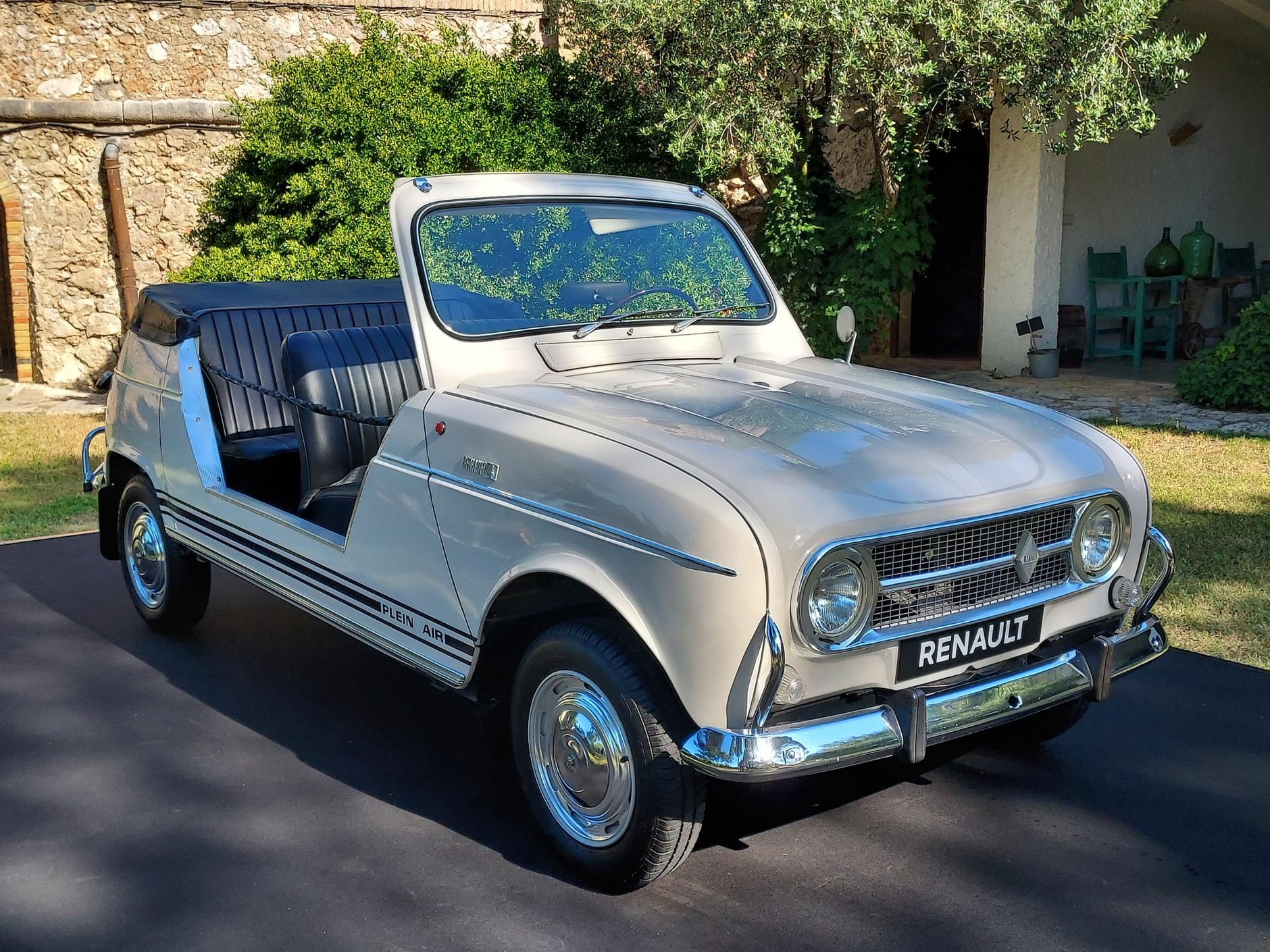 Renault 4 E-Tech Plein Sud