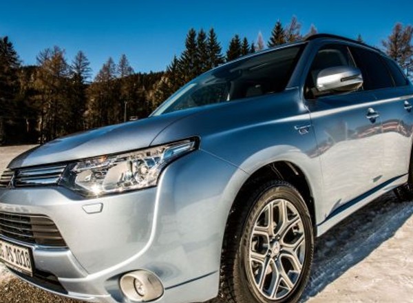 Mitsubishi Outlander w wersji hybrydowej