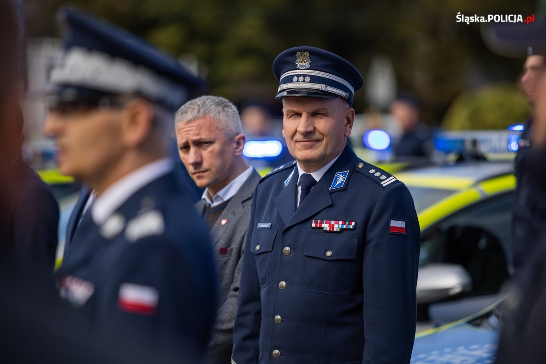 Policjanci ze Śląska dostali nowe radiowozy. Są hybrydowe