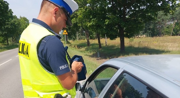 Mandat 12 pkt karnych i 500 zł. Kiedyś rzadki, dzisiaj policja ma sposób