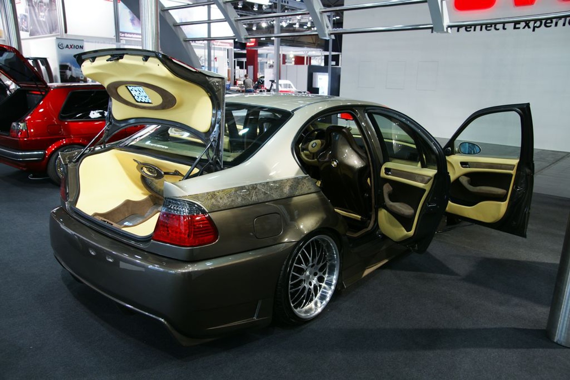 AMICOM 2010: kino, koncert i nawigacja do samochodu (galeria)