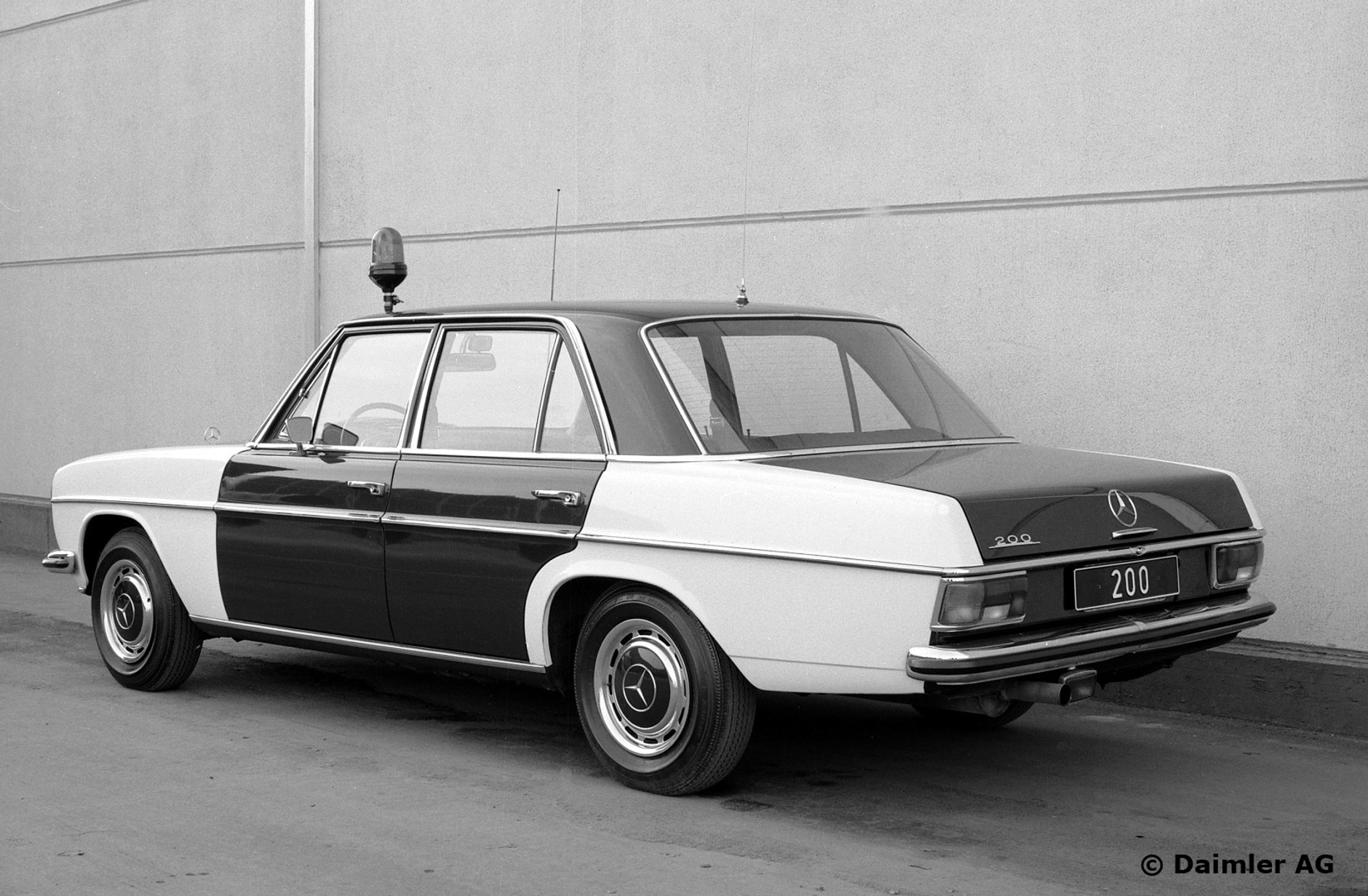 50 lat Mercedesów W 114/115