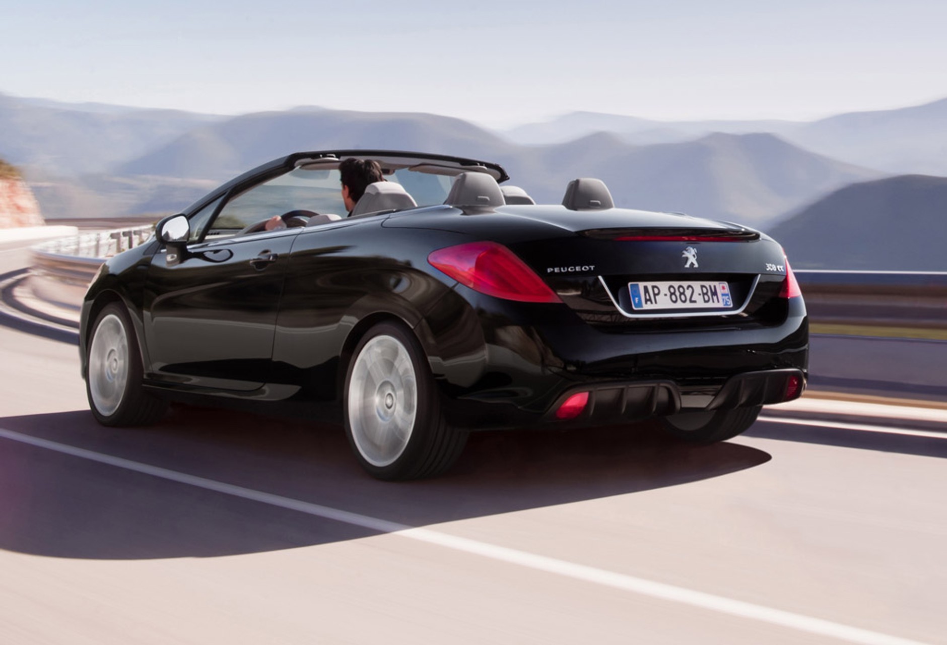 Peugeot 308 po face liftingu przypomina 508-kę