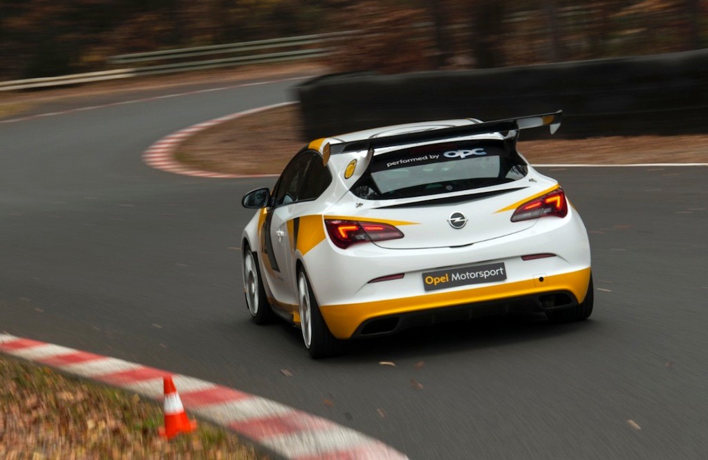 Opel stawia na sport