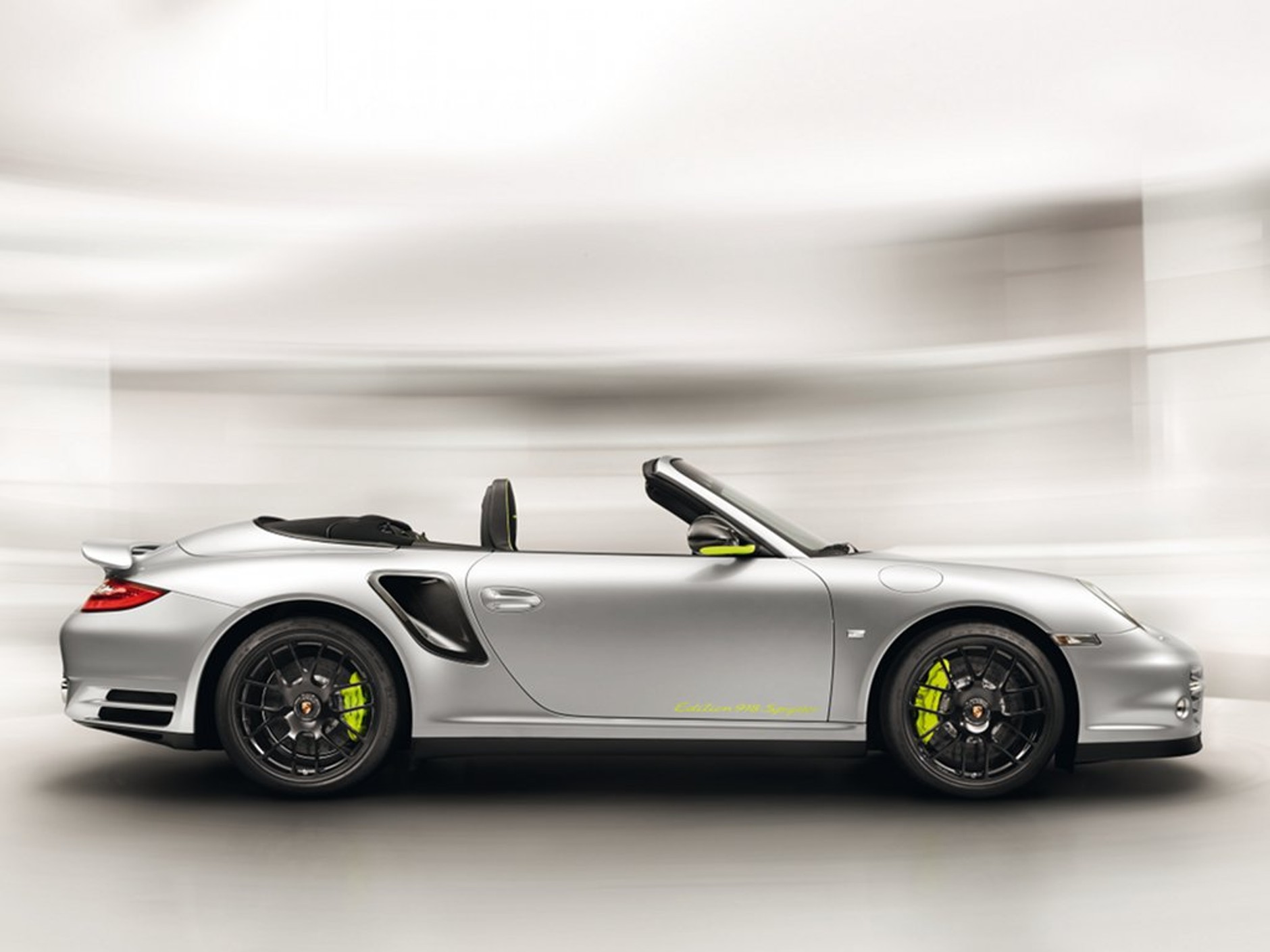 Można już zamawiać hybrydowe Porsche 918 Spyder