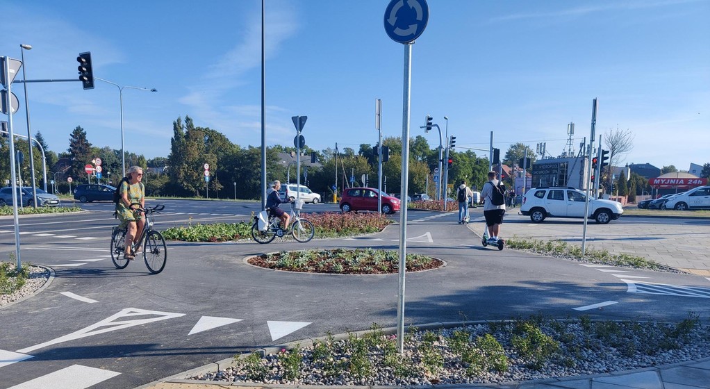 W Warszawie powstało rondo na skrzyżowaniu dróg rowerowych