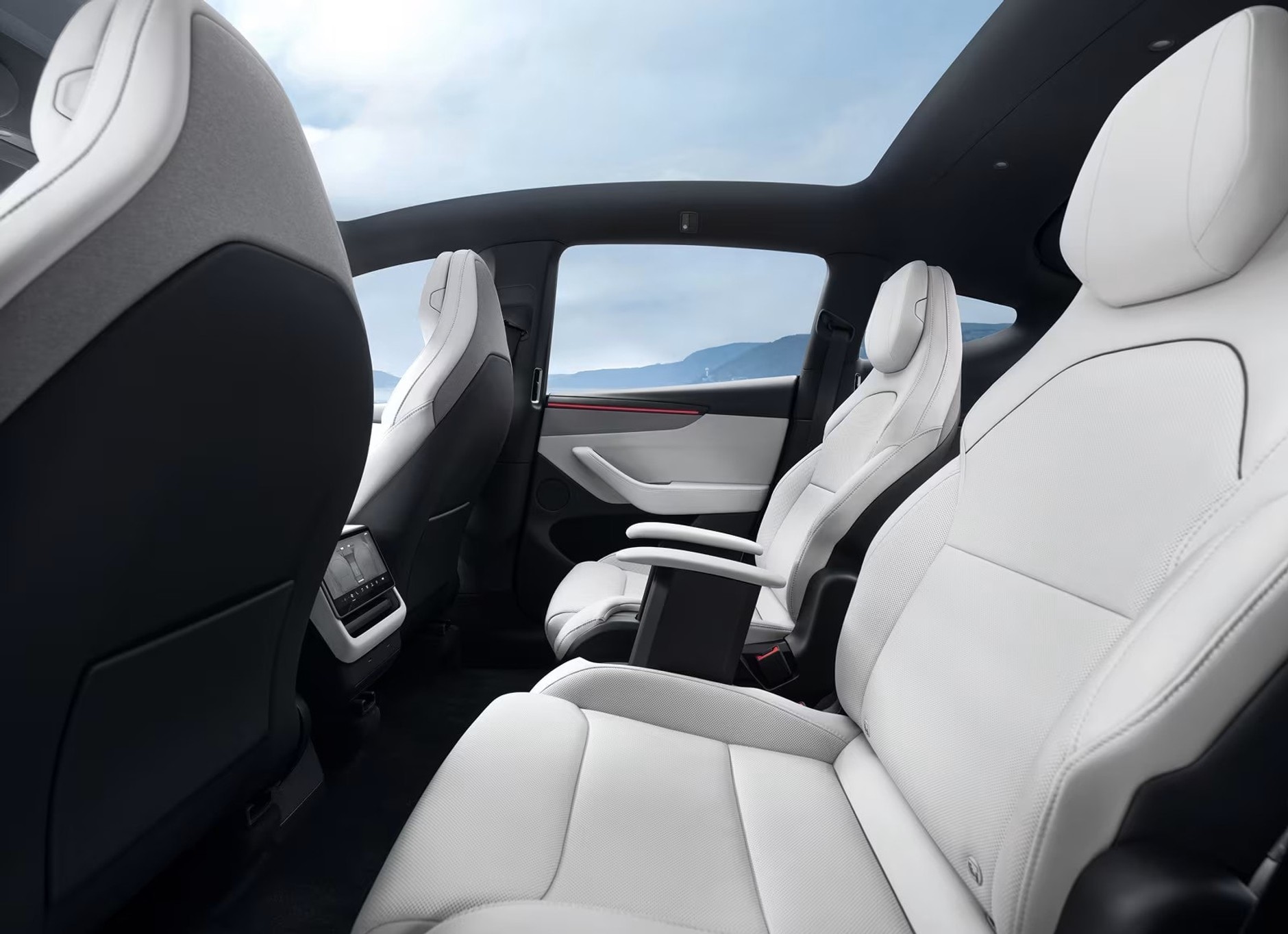 Tesla Model Y L