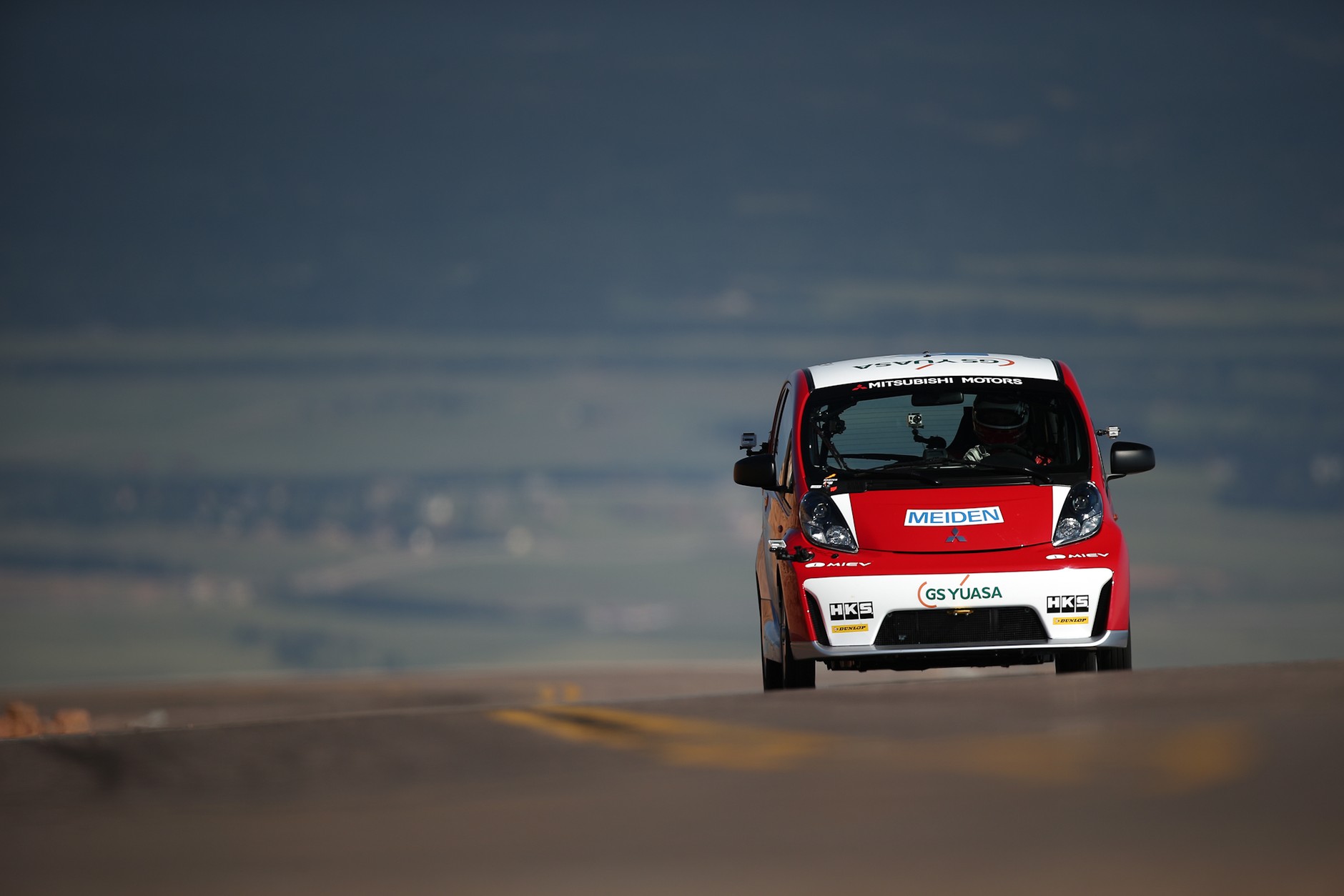 Mitsubishi i-MiEV Evolution na szczycie Pikes Peak