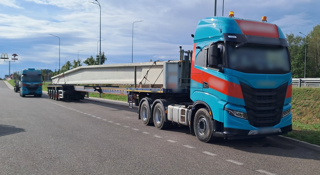 Pojazdy ponadnormatywne z wielkimi dźwigarami bez odpowiednich zezwoleń