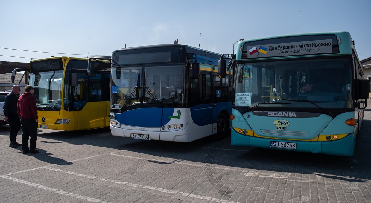 Autobusy z Polski trafiły do Lwowa. Są tam niezbędne