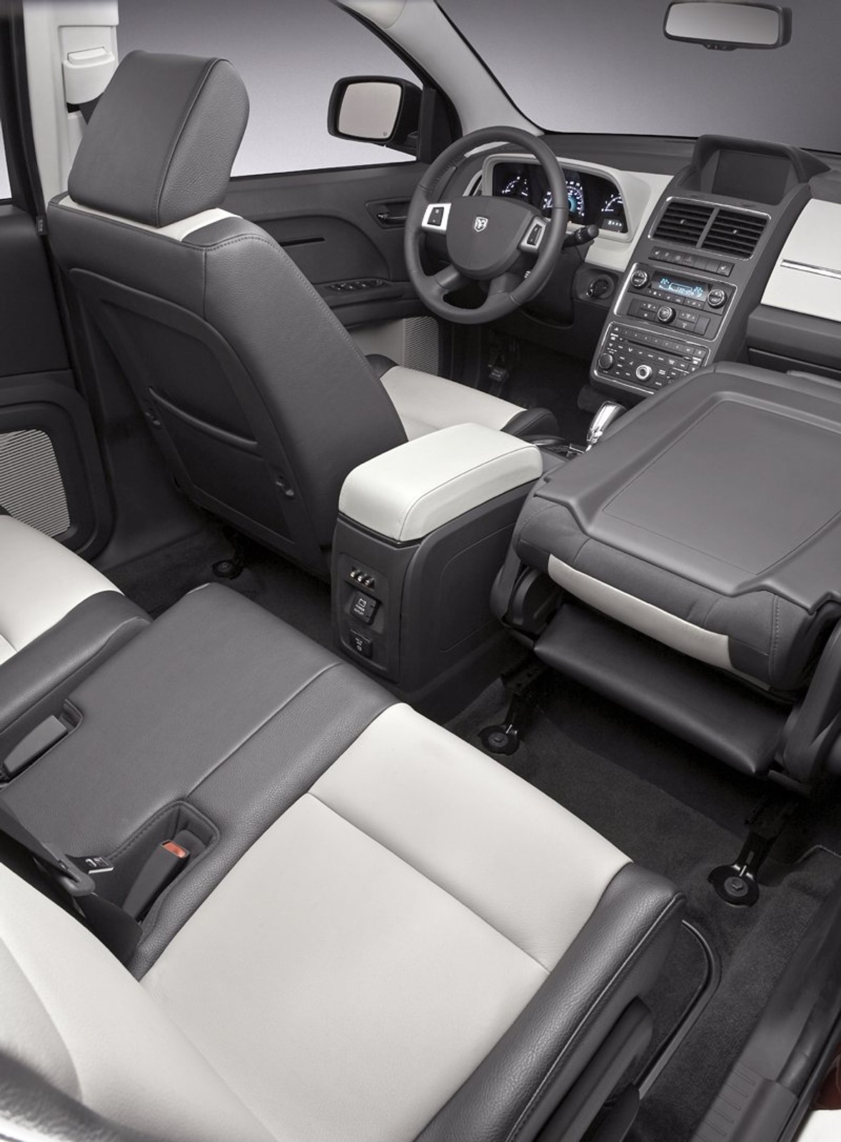 Genewa 2008: Dodge Journey - premiera europejskiej wersji produkcyjnej