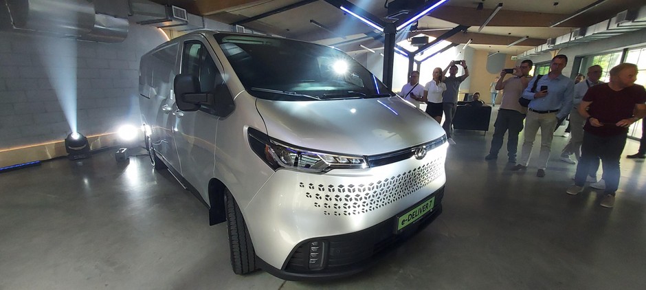 Maxus e-DELIVER 7
