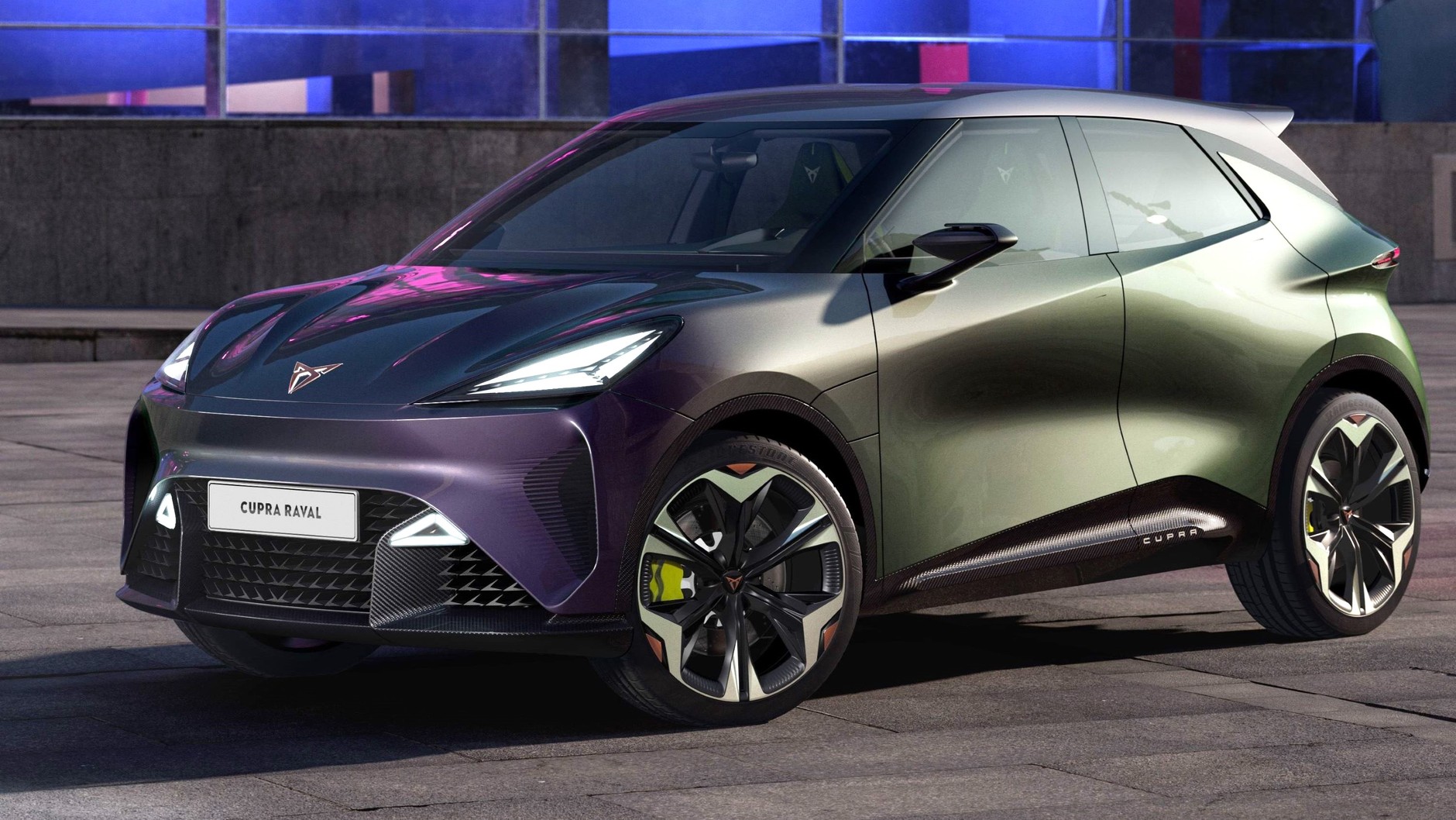 Cupra Raval (prototypowa wersja elektrycznego modelu z rodziny samochodów, których ceny mają się zaczynać od ok. 25 tys. euro)