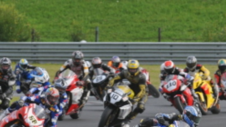 Suzuki GRANDys Duo z sukcesami w Moście