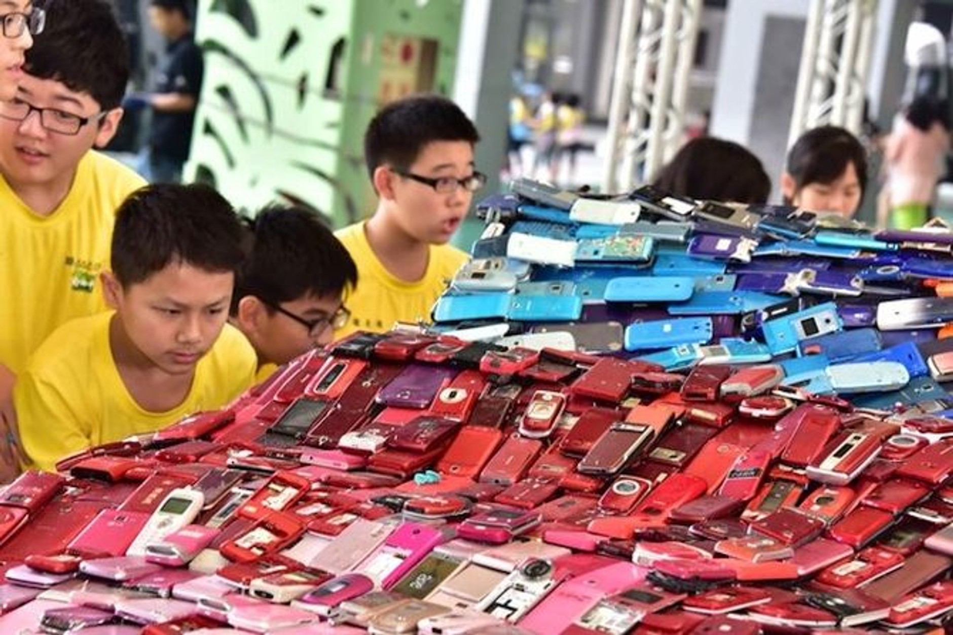 Lin Shih-Pao - auto z telefonów komórkowych