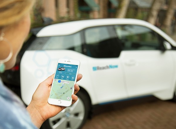 Raport: Car-sharing coraz popularniejszy. Czy zrezygnujemy z własnych aut?