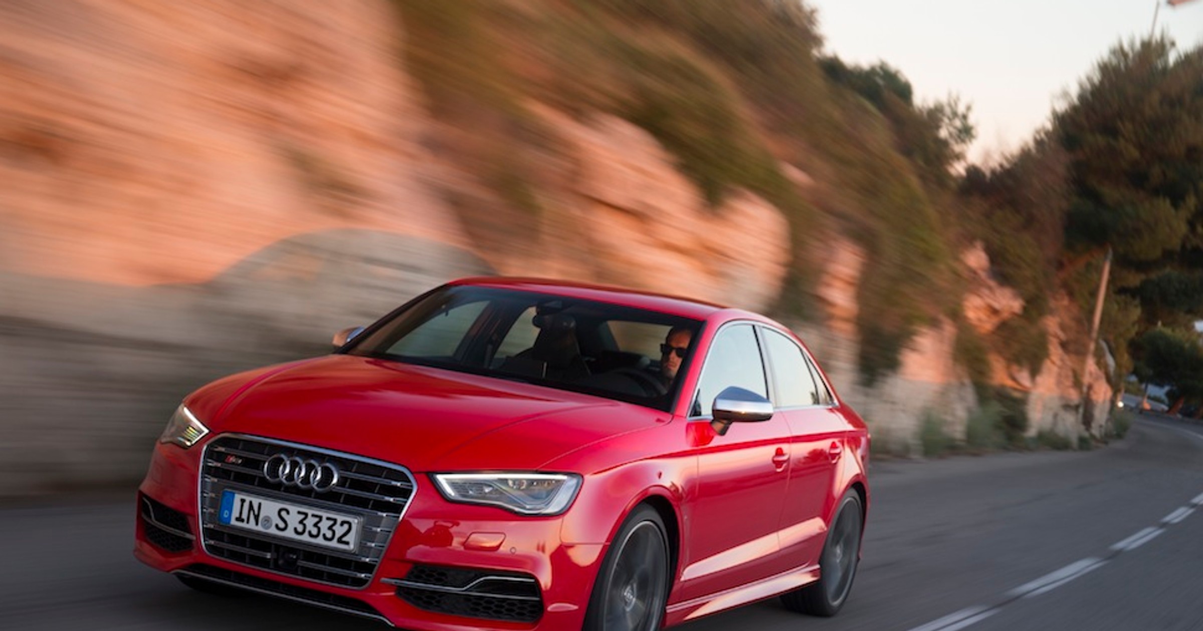 300-konna A-trójka: Audi S3 limuzyna
