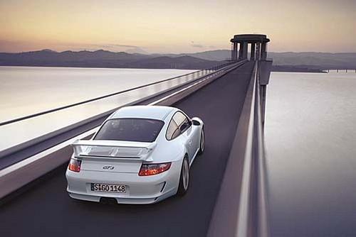 Porsche 911 GT3 - Biały książę