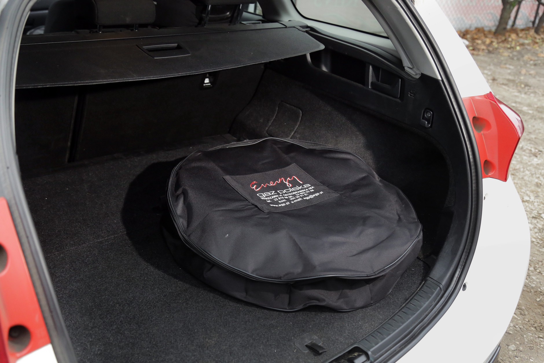 Toyota Auris Kombi 1.8 Hybrid LPG 2014 2. generacja