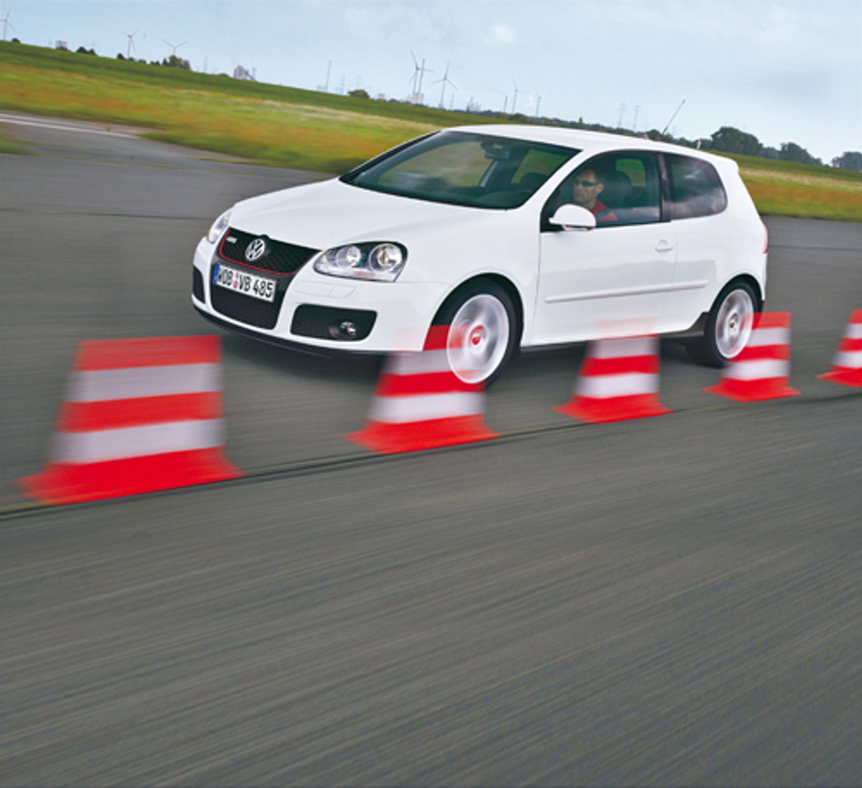 Alfa Romeo 147 GTA, Ford Focus ST, Seat Leon Cupra, Opel Astra GTC, Renault Megane Sport i Volkswagen Golf V GTI - Kompaktowi sportowcy z drugiej ręki