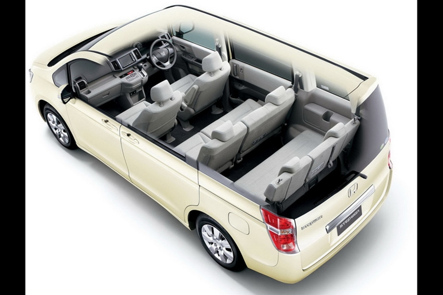 Honda Step Wagon – rekordowe otwarcie na świat