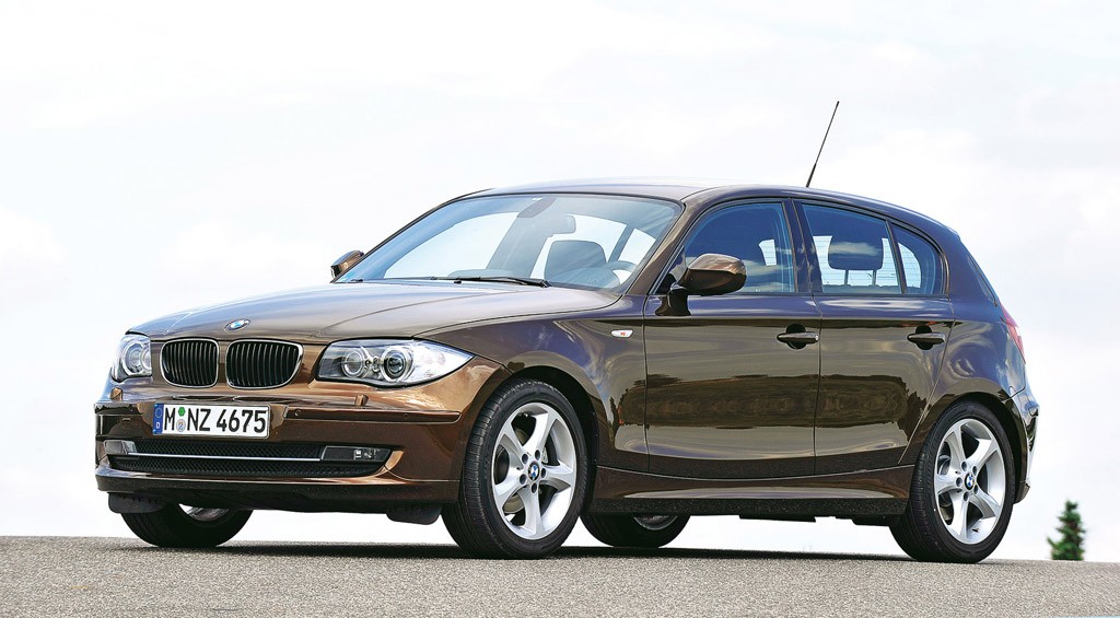 BMW serii 1 i 3 - wymiana żarówki