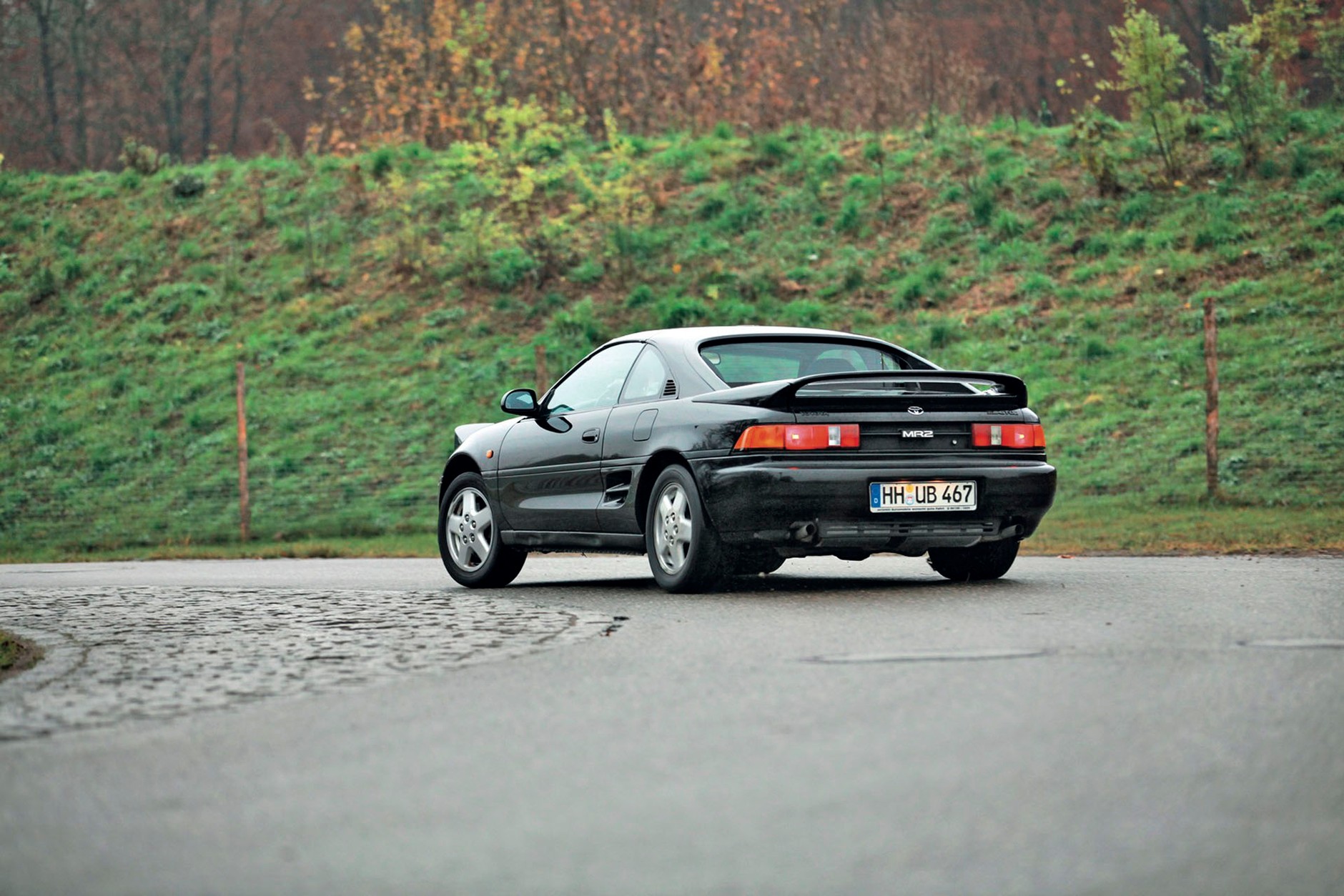 MR2 - Toyota nie musi być nudna