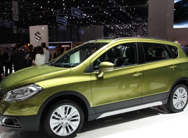 Genewa 2013: Suzuki SX4