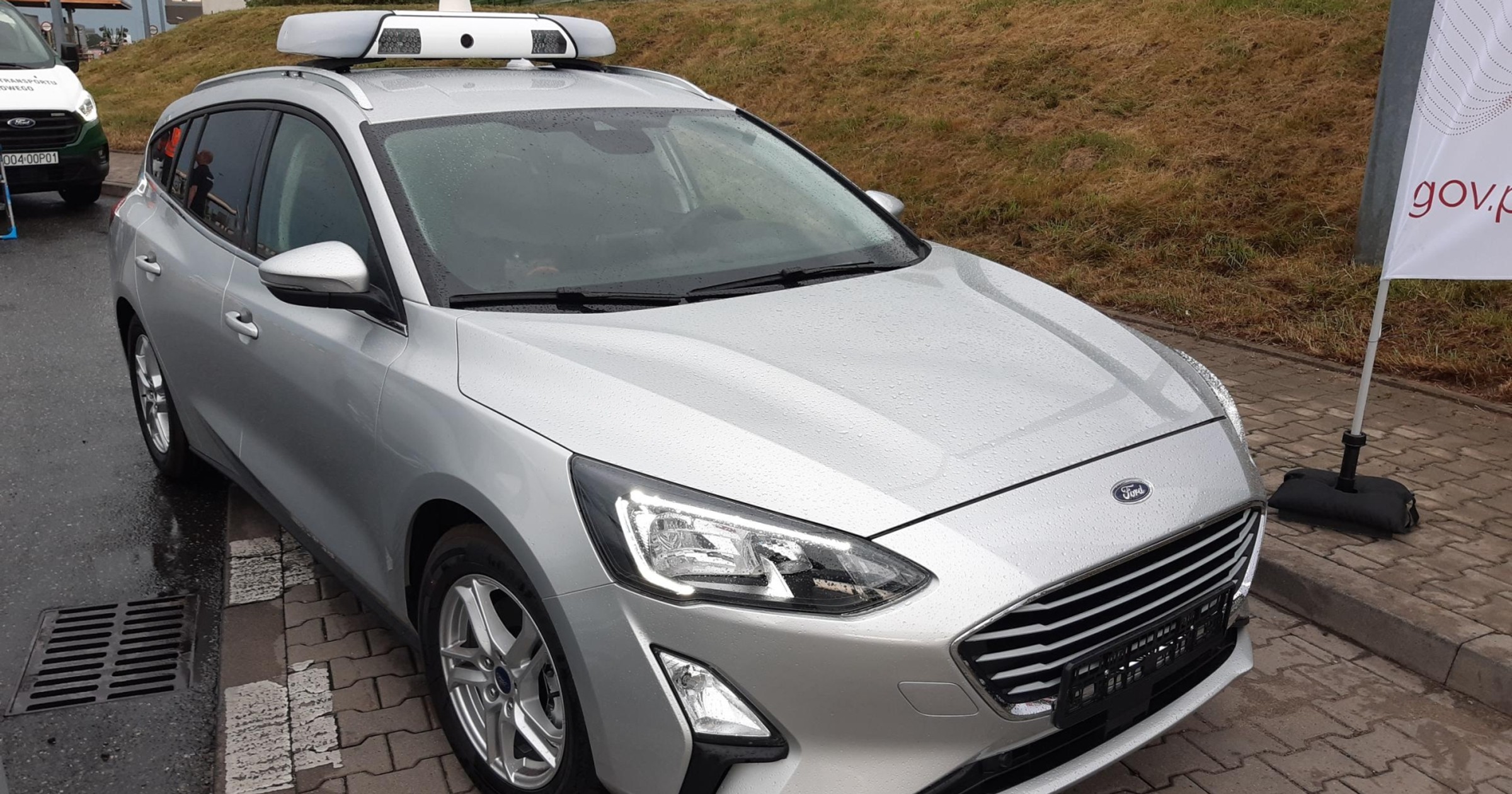 Nowe radiowozy do kontroli opłat drogowych e-TOLL