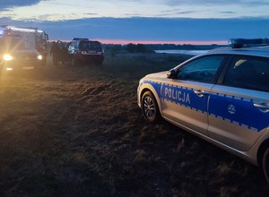 Tragedia nad Bugiem w Wyszkowie. Auto z ludźmi w środku zjechało do rzeki