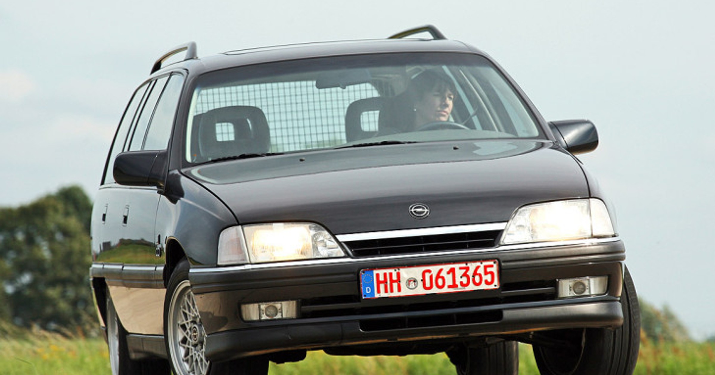 Opel-Omega-A-1