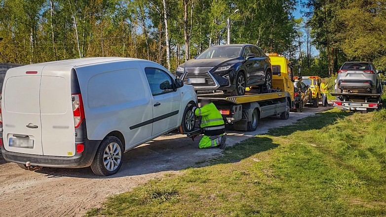 Policjanci rozbili gang złodziei samochodów