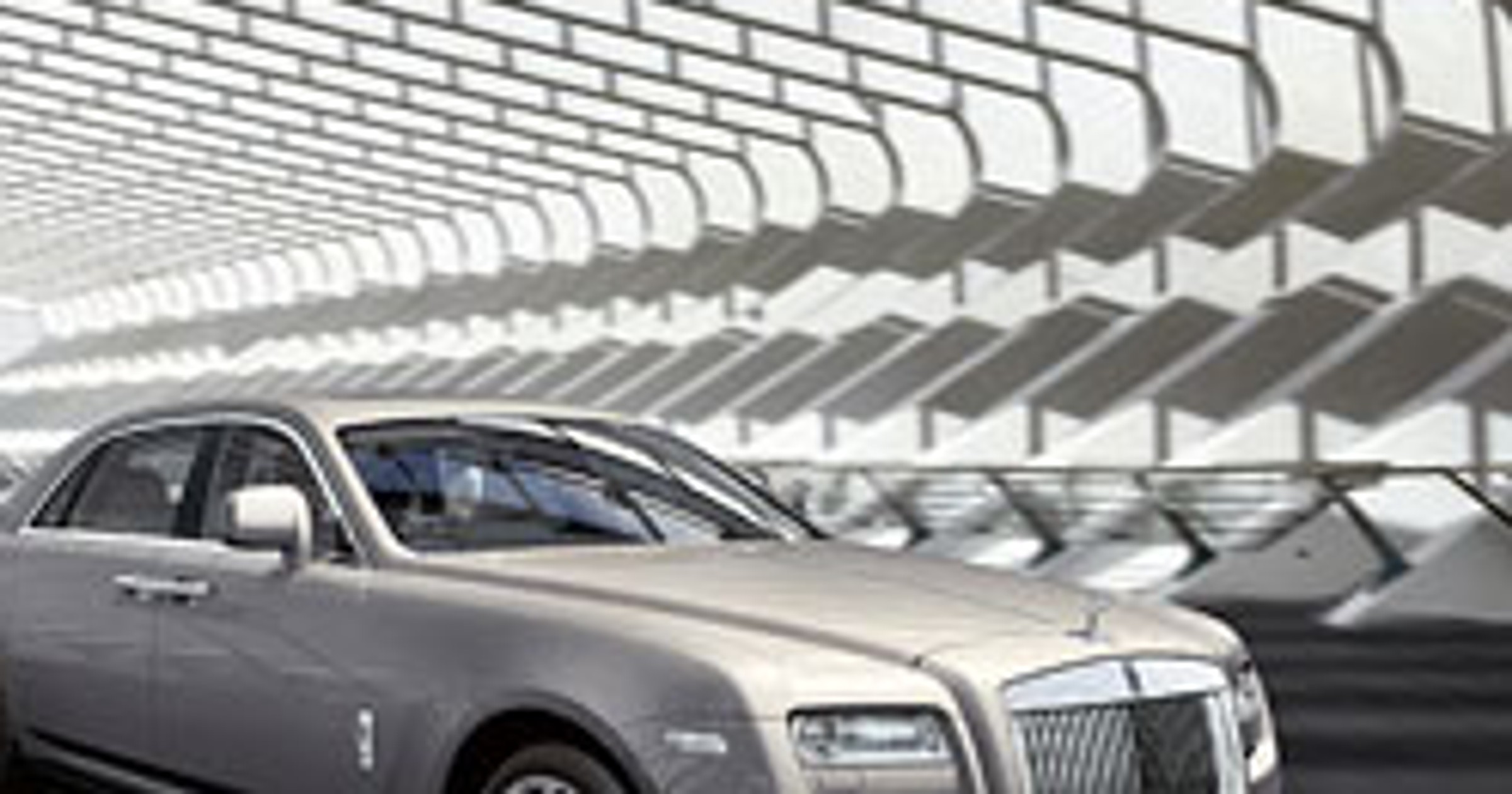 Rolls-Royce coraz dłuższy